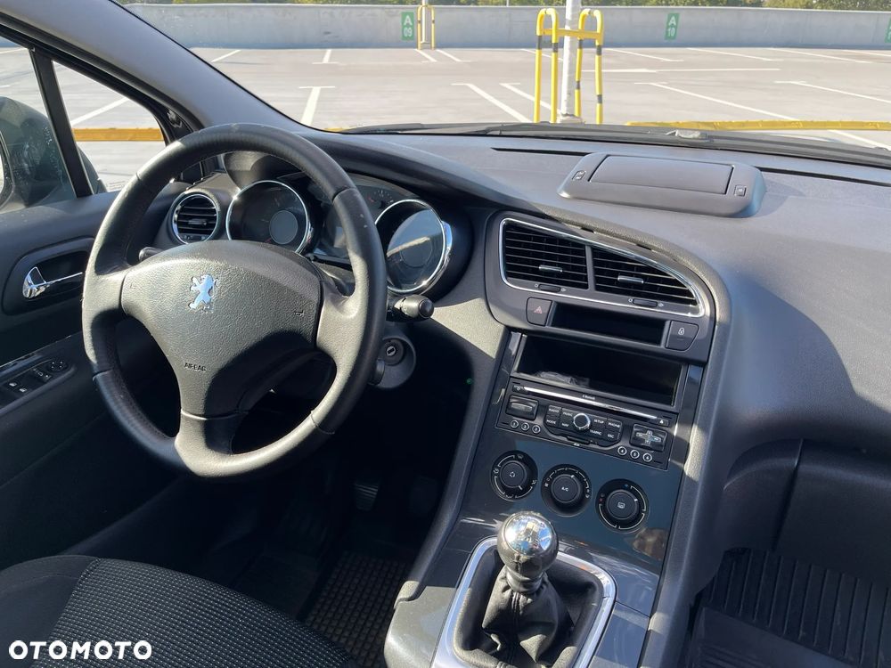 Peugeot 5008 HDI FAP 150 Premium - 18