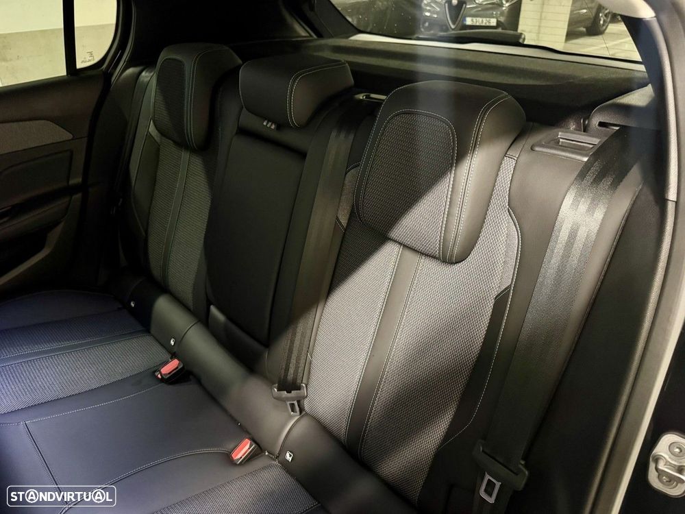 Peugeot 308 1.2 PureTech Allure Pack EAT8 — fotografia 35