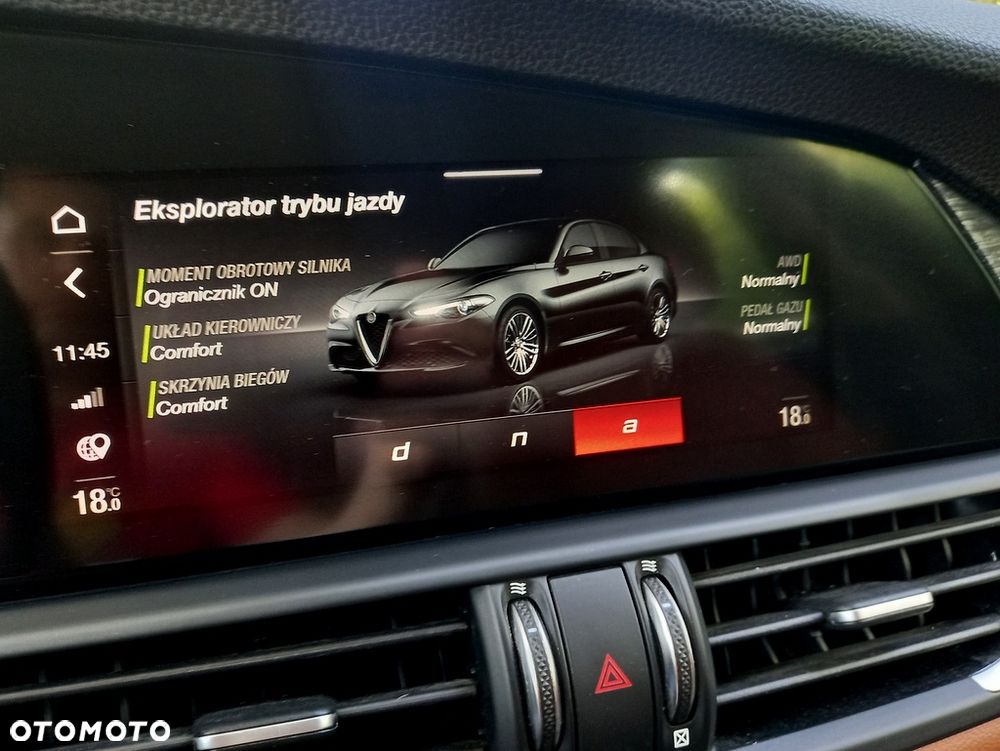 Alfa Romeo Giulia - 16