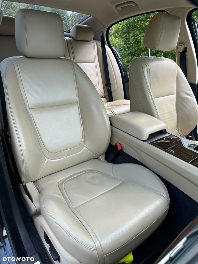Jaguar XF 2.2 D Luxury - 9