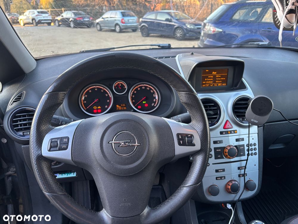 Opel Corsa 1.4 16V Sport - 11