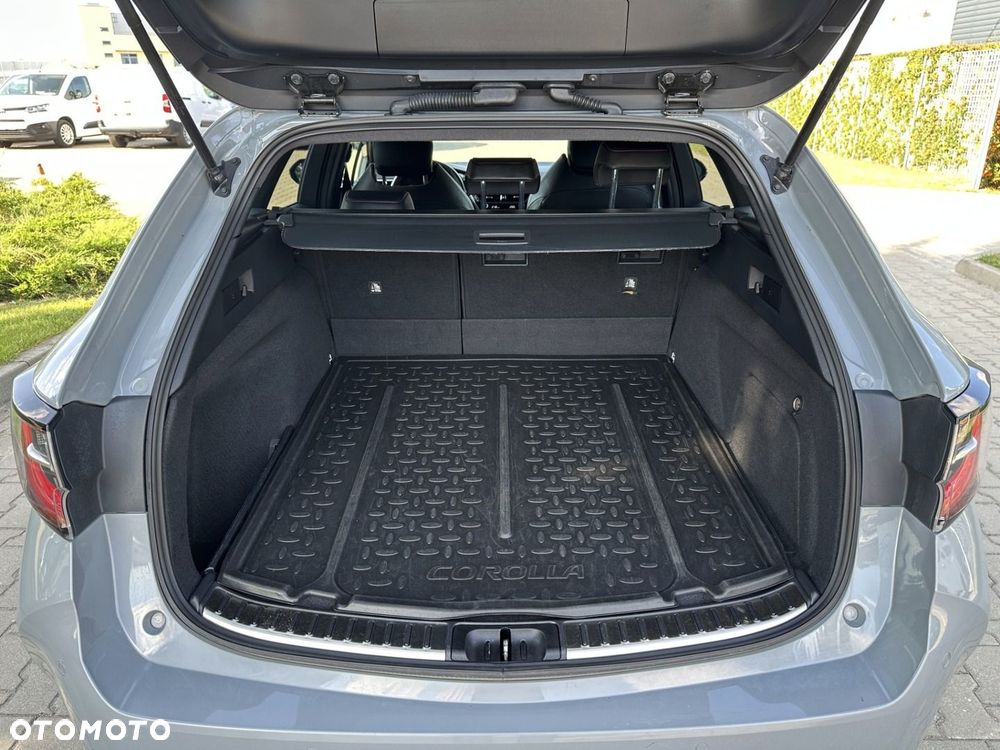 Toyota Corolla - 13