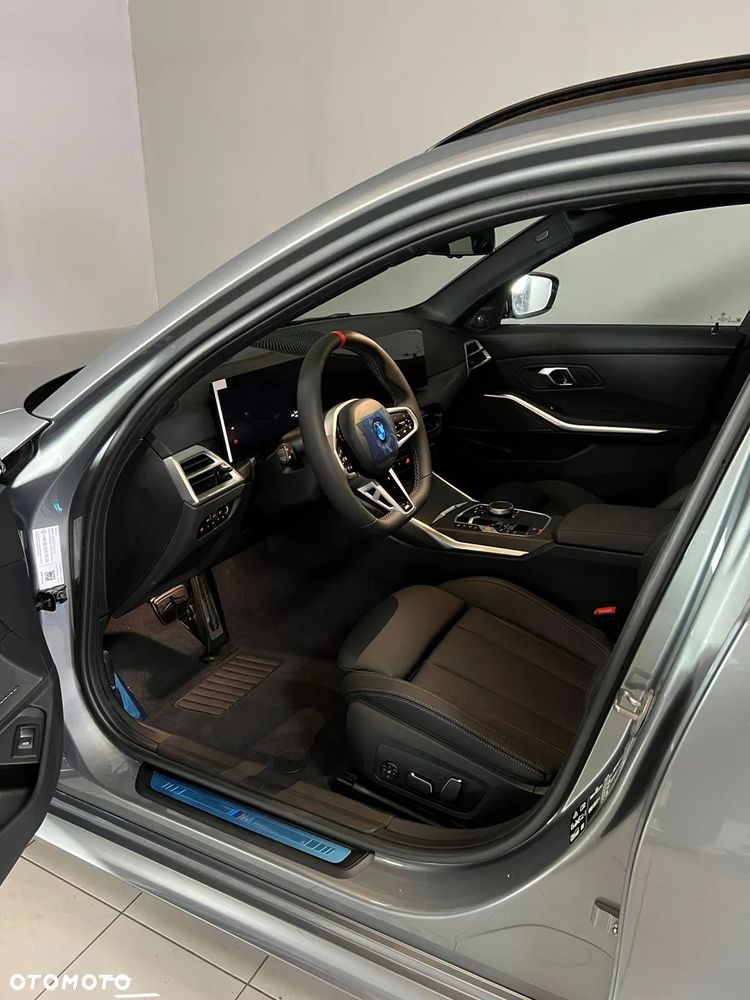 BMW Seria 3 - 18