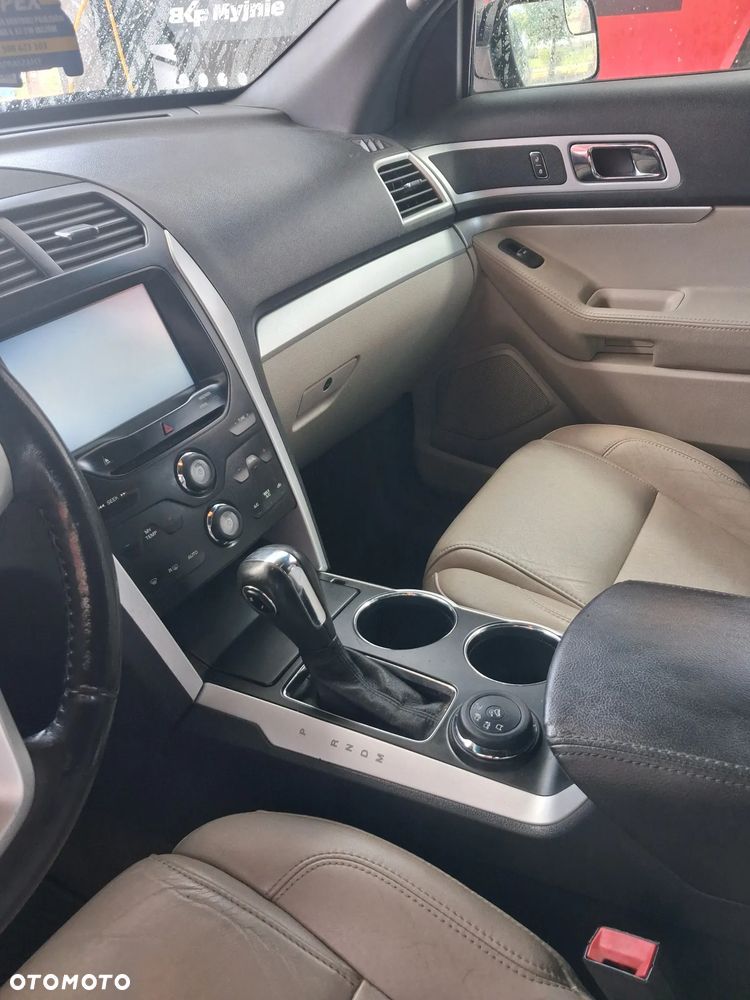 Ford Explorer - 9