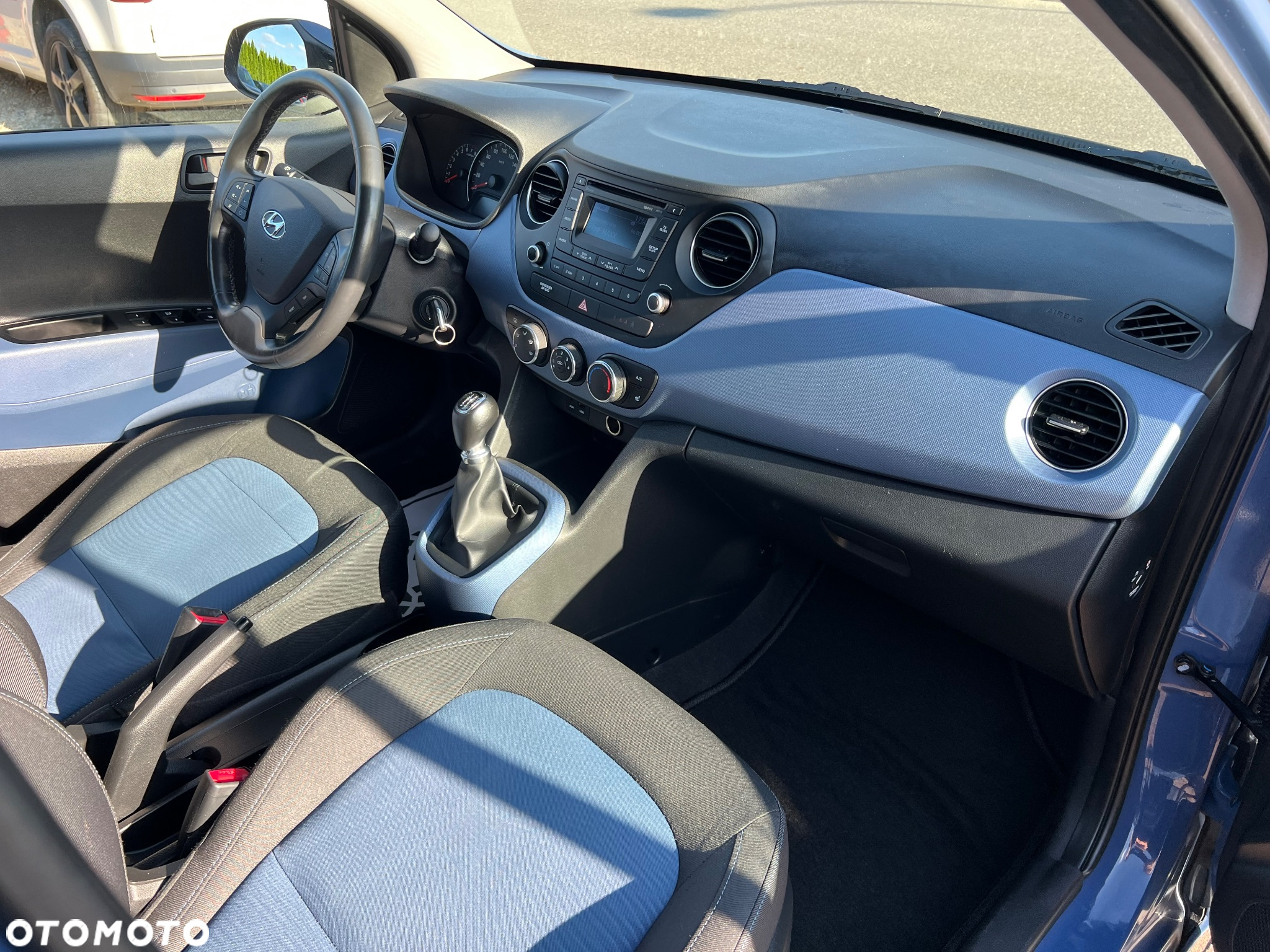 Hyundai i10 1.0 BlueDrive Premium - 28
