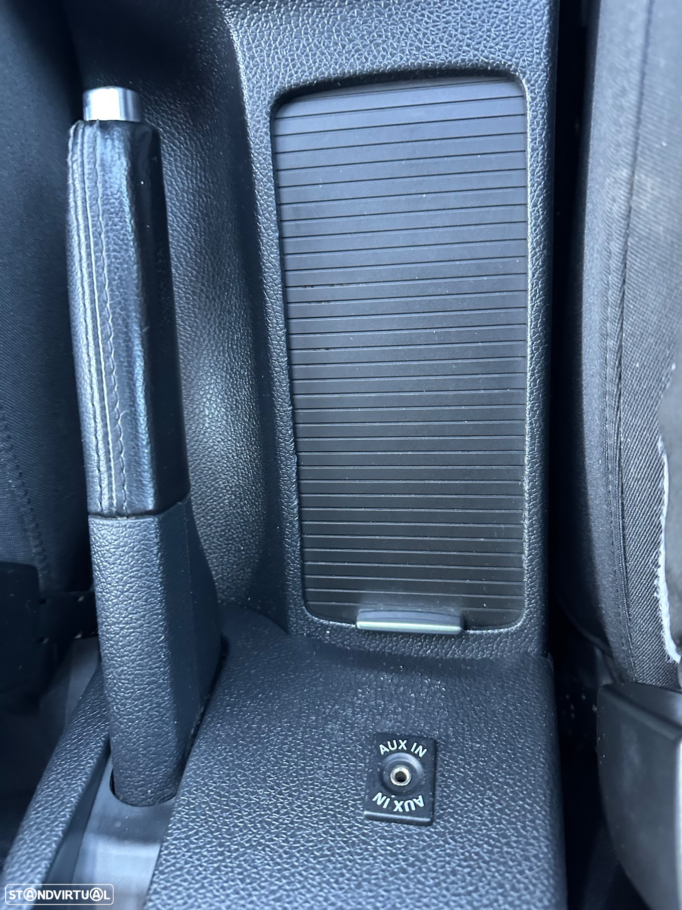 VW Golf 2.0 TDi BlueMotion Confortline DSG - 5