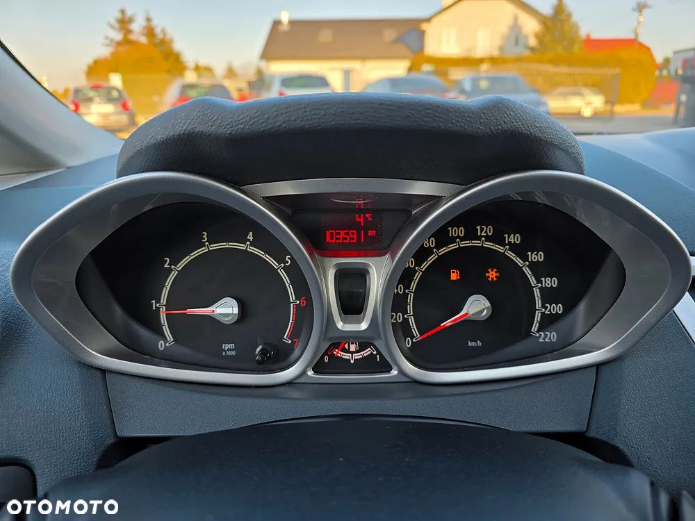 Ford Fiesta 1.4 Titanium - 27