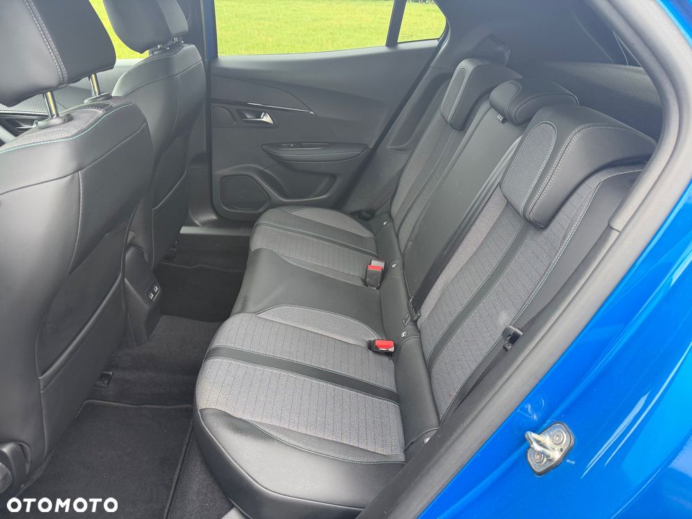 Peugeot 2008 1.2 Pure Tech GPF Allure S&S - 28