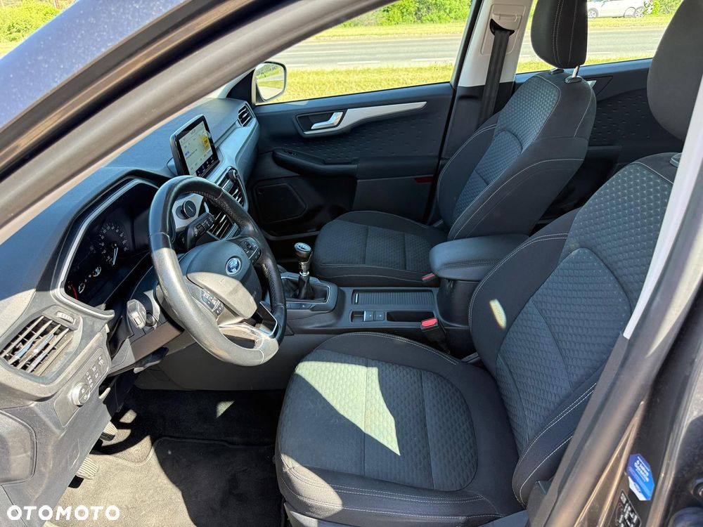 Ford Kuga - 16