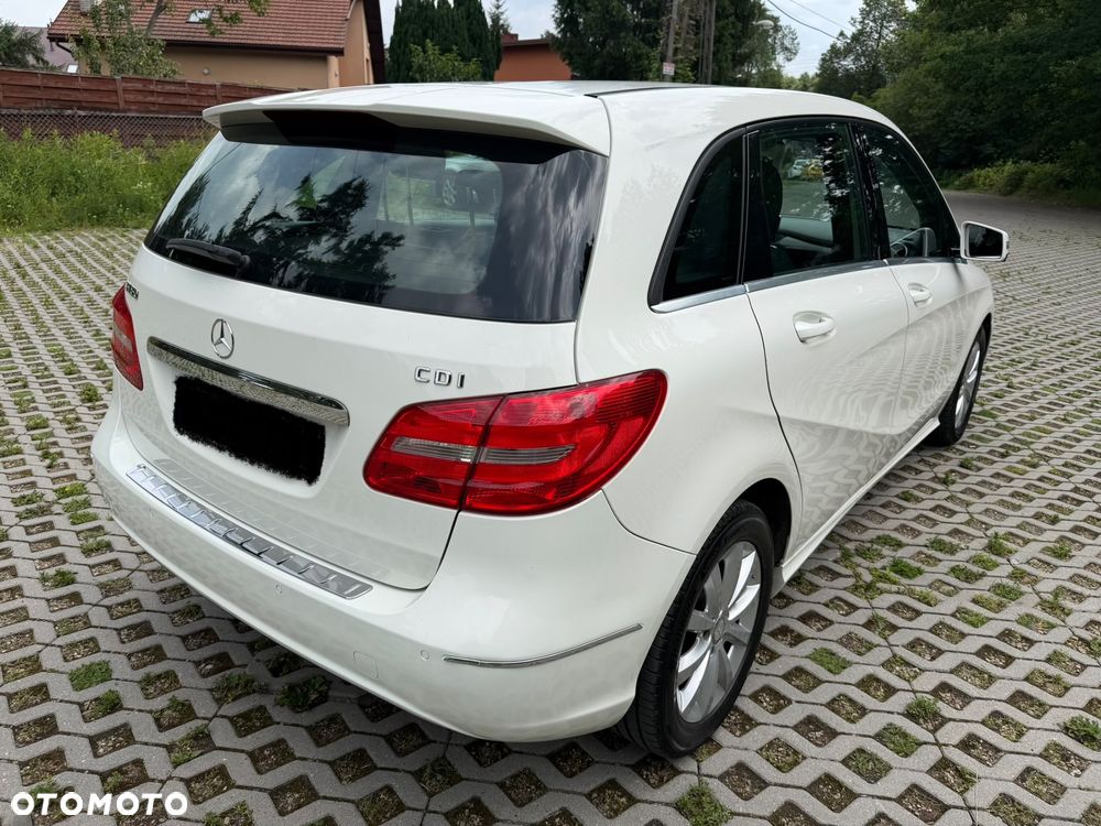 Mercedes-Benz Klasa B 180 CDI (BlueEFFICIENCY) 7G-DCT - 4