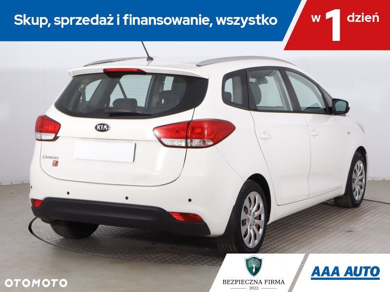 Kia Carens - 7