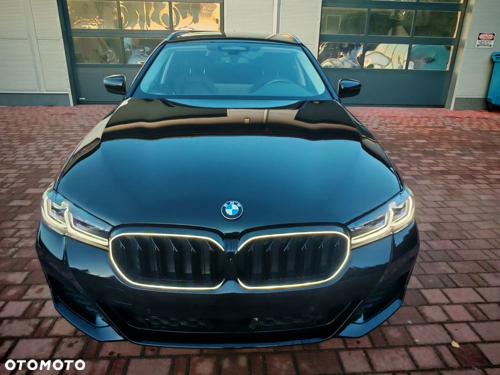 BMW Seria 5 520d Sport Line - 10