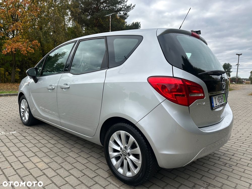 Opel Meriva 2013 photo 2