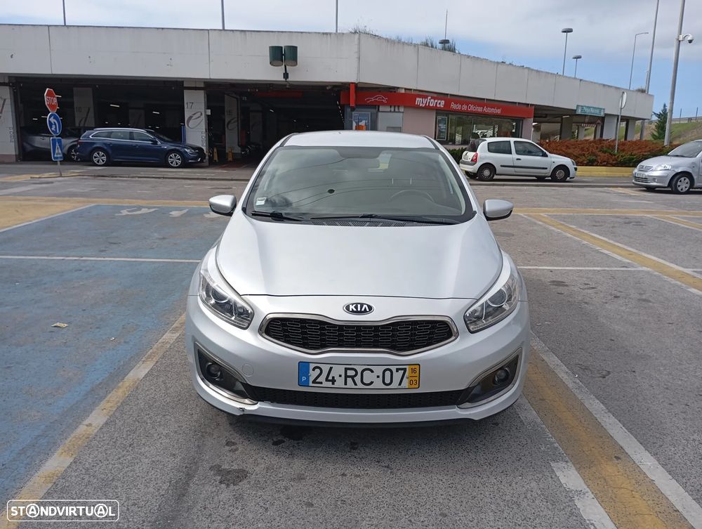 Kia Ceed 1.6 CRDi Nav Line - 2