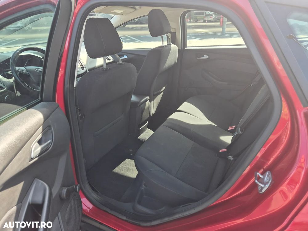 Ford Focus 1.0 EcoBoost Trend - 12