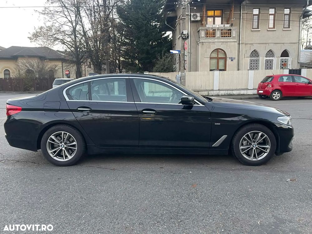 BMW Seria 5 540i xDrive Aut. Luxury Line - 29