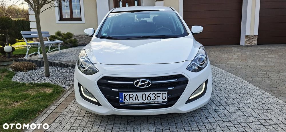 Hyundai i30 blue 1.4 Style - 5