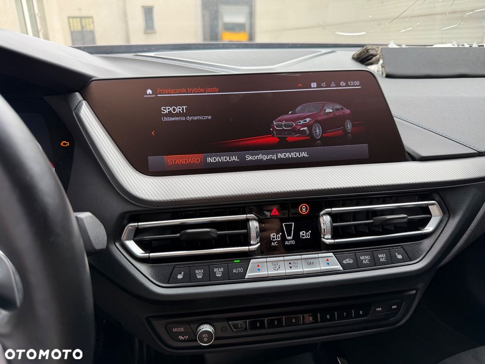 BMW Seria 2 M235i xDrive ColorVision Edition - 21