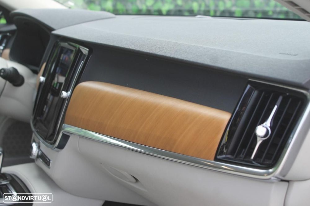 Volvo V90 2.0 T6 PHEV Inscription Expression AWD - 27