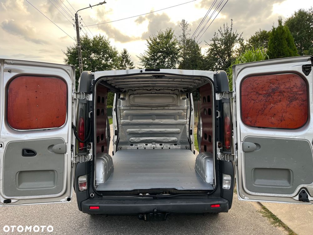 Renault TRAFIC - 8