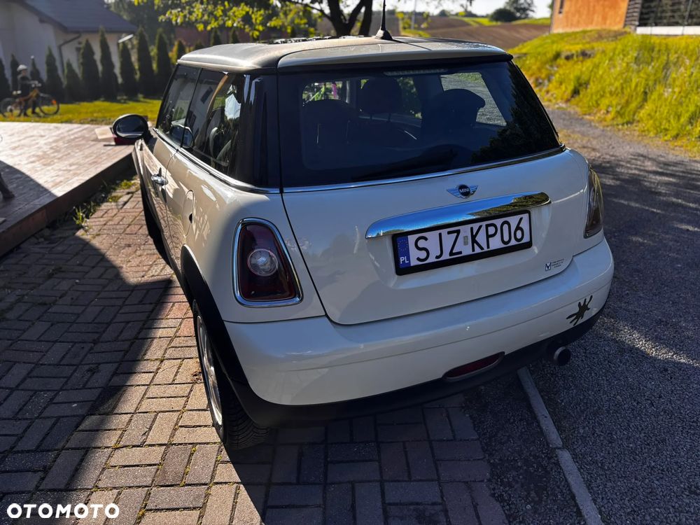 MINI Cooper Standard - 4