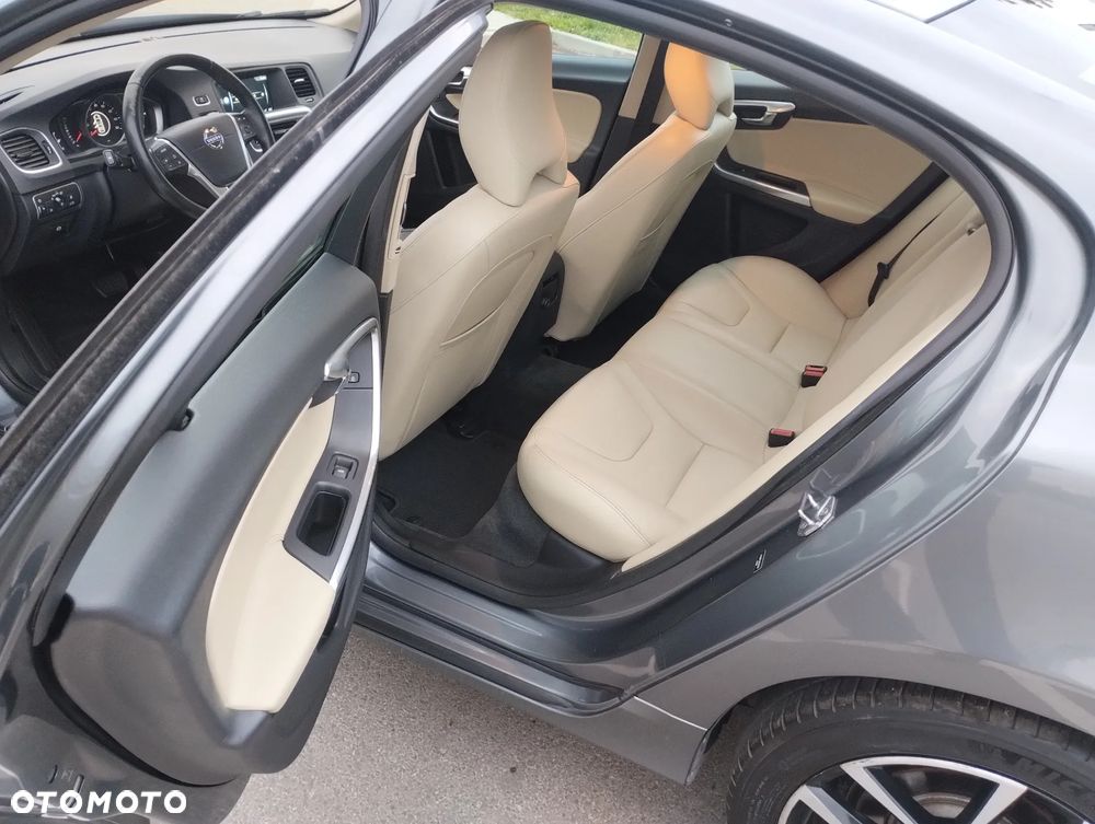 Volvo S60 - 14