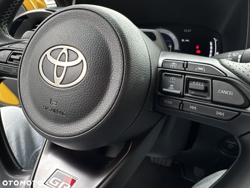 Toyota Aygo X Hybrid 1.5 Style e-CVT - 32