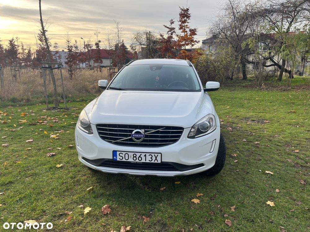 Volvo XC 60 D4 AWD Momentum - 4