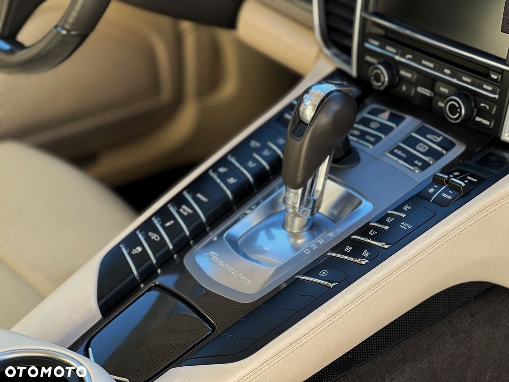 Porsche Panamera 13-16 - 26