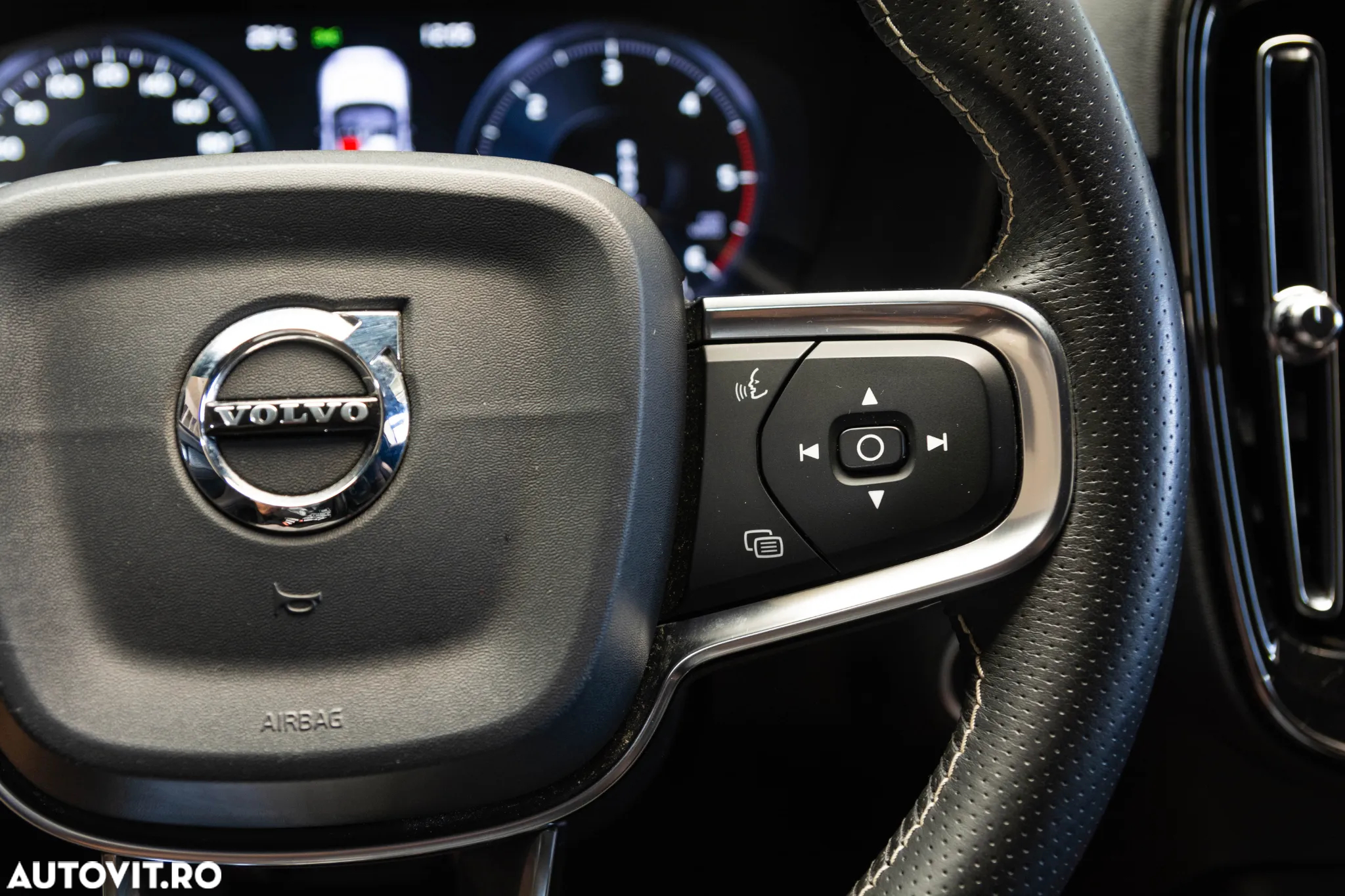 Volvo XC 40 D3 R-Design - 25