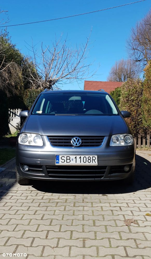 Volkswagen Touran 2.0 TDI Highline DSG - 6
