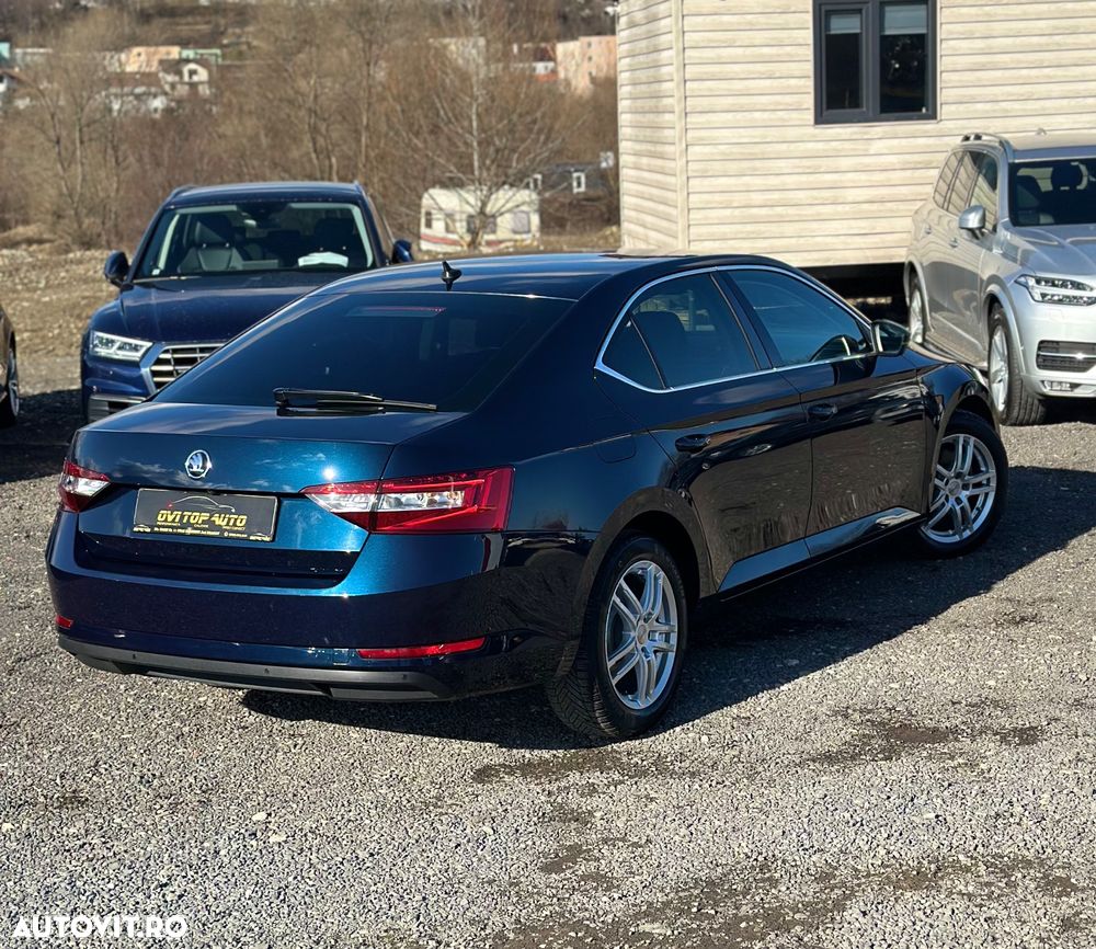 Skoda Superb 1.6 TDI DSG Ambition - 20