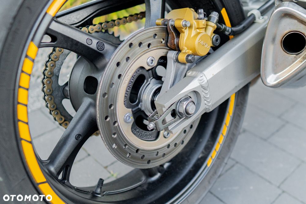 Honda CB - 23