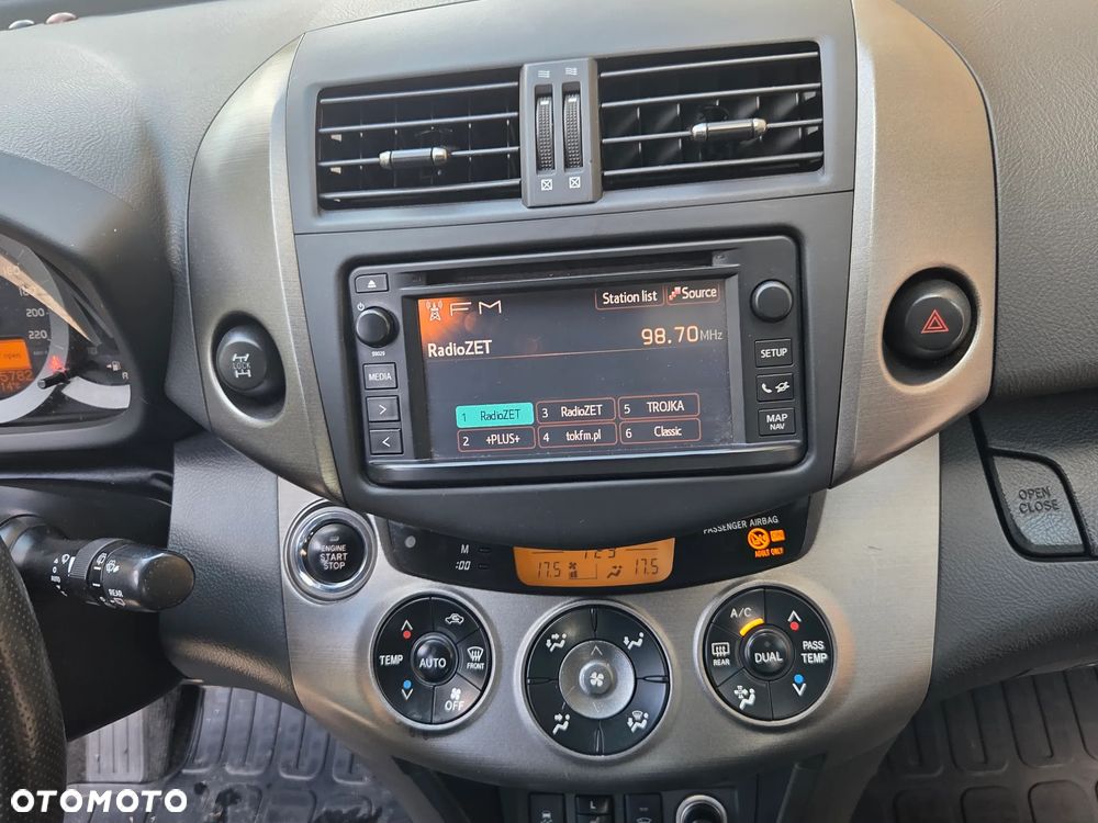 Toyota RAV4 2.0 4x4 Sol - 34