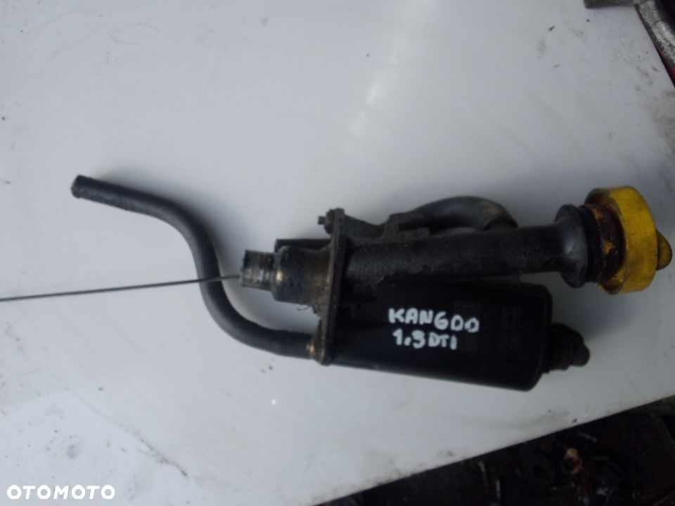 RENAULT kangoo clio 1,9DTI wlew oleju miarka - 1