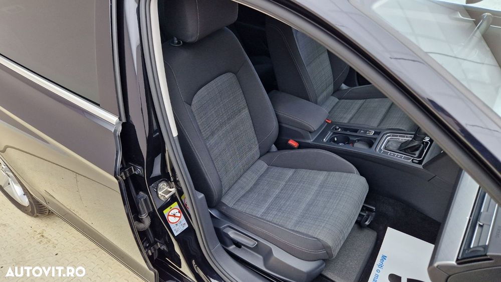 Volkswagen Passat 2.0 TDI DSG Comfortline - 17