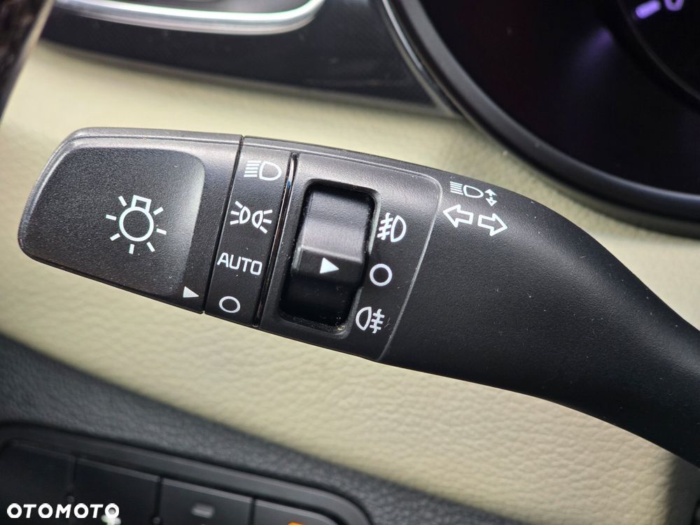 Kia Carens 1.7 CRDi 136 Fifa World Cup Edition - 30