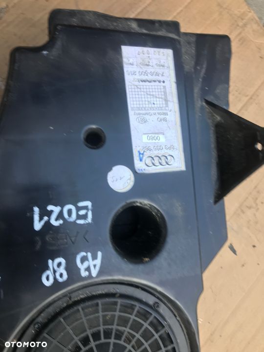 Subofer z głośnikami AUDI A3 8P 3drzwi 8P3035382A - 4