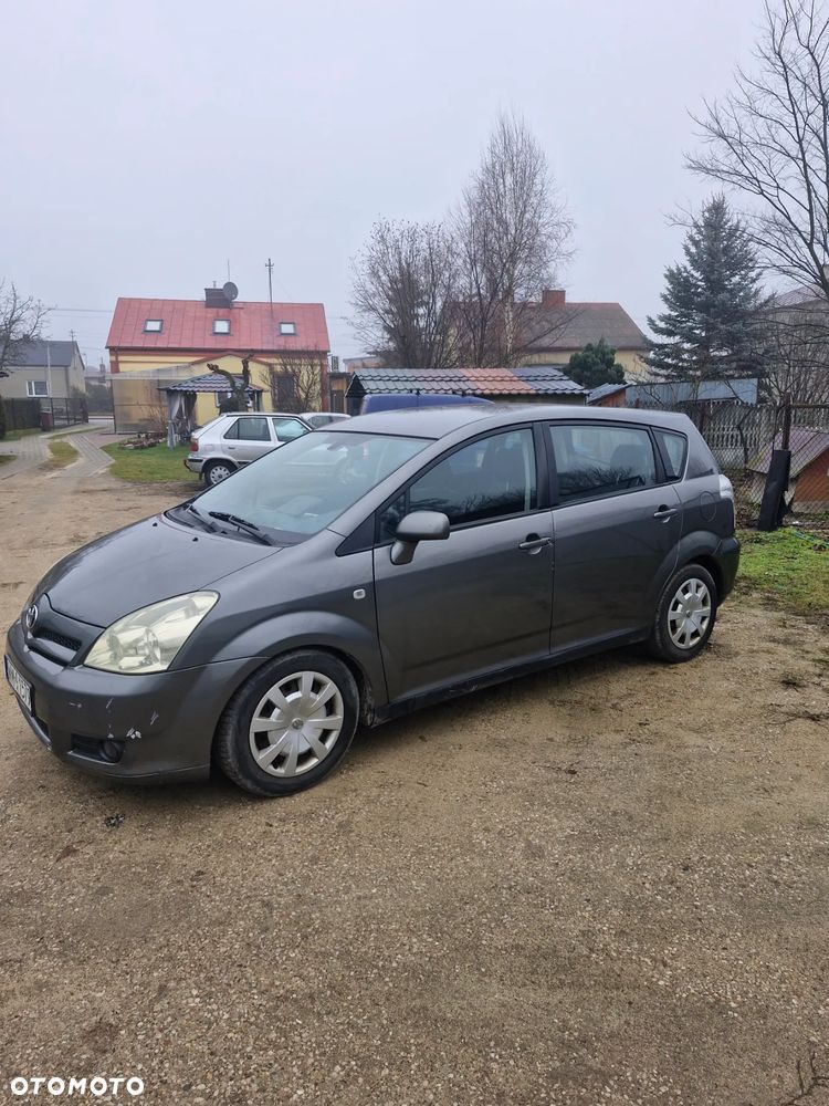 Toyota Corolla Verso - 13