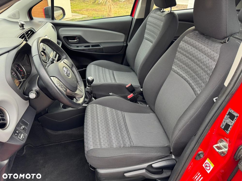 Toyota Yaris - 12