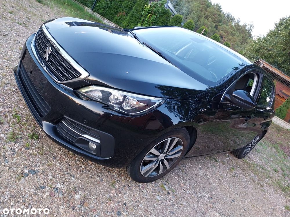 Peugeot 308 BlueHDi 130 Stop & Start Allure Business-Paket - 3