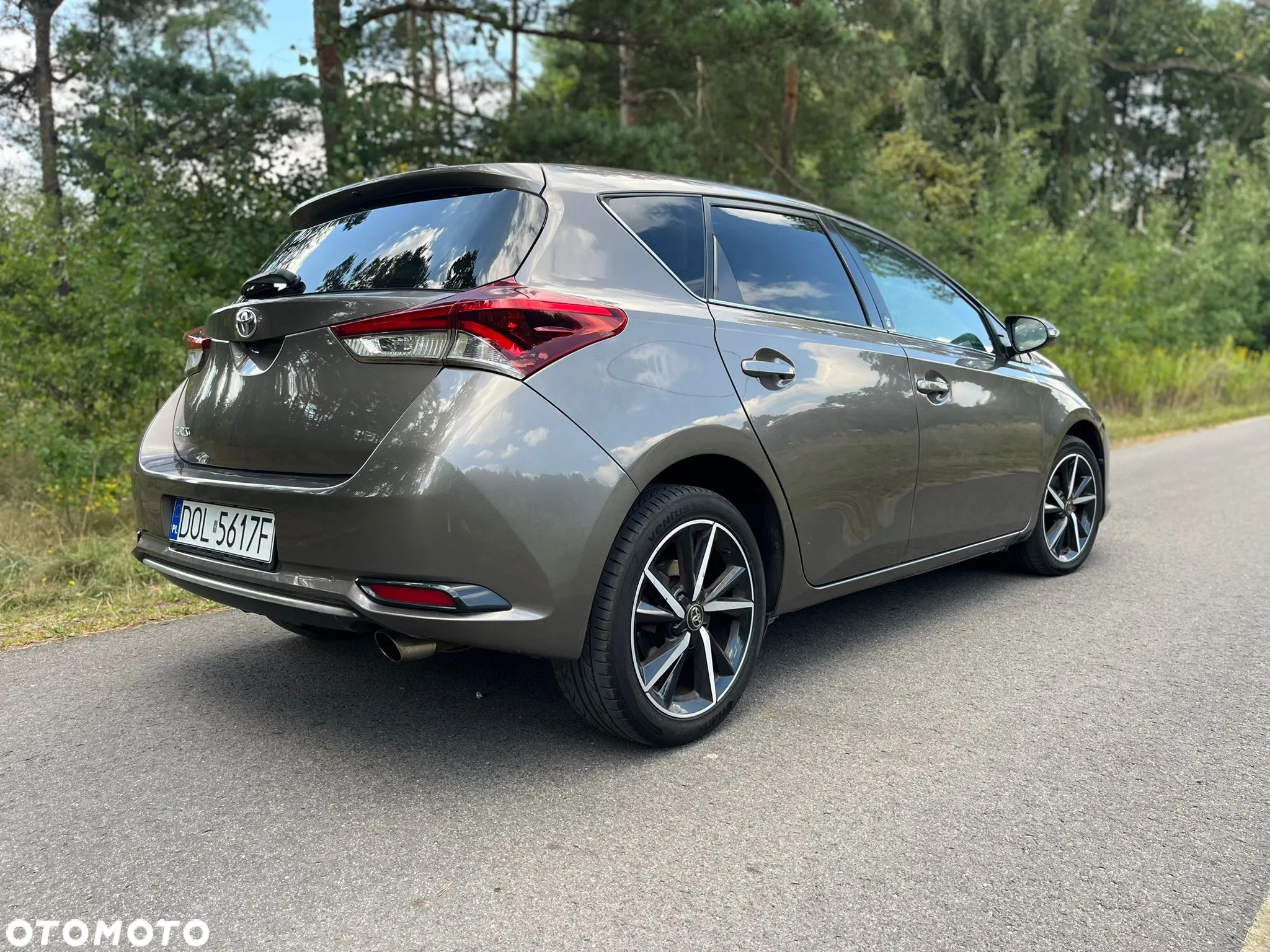 Toyota Auris 1.2 T Premium MS - 5