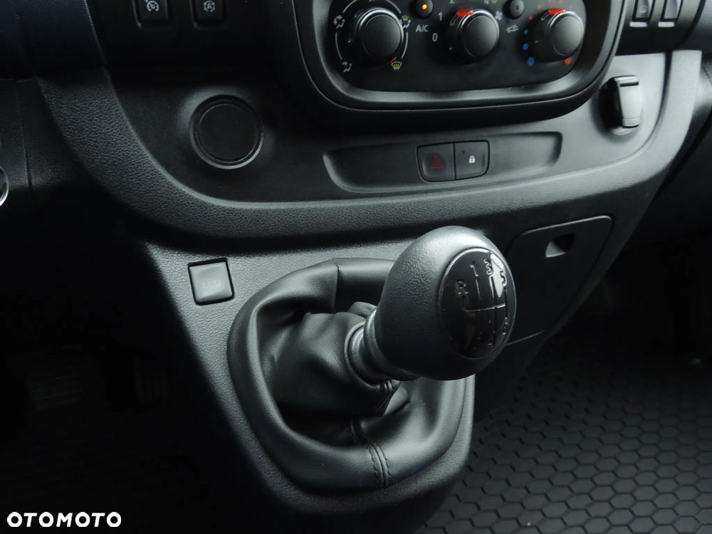 Opel Vivaro L2H1 2,9t Elegance - 13