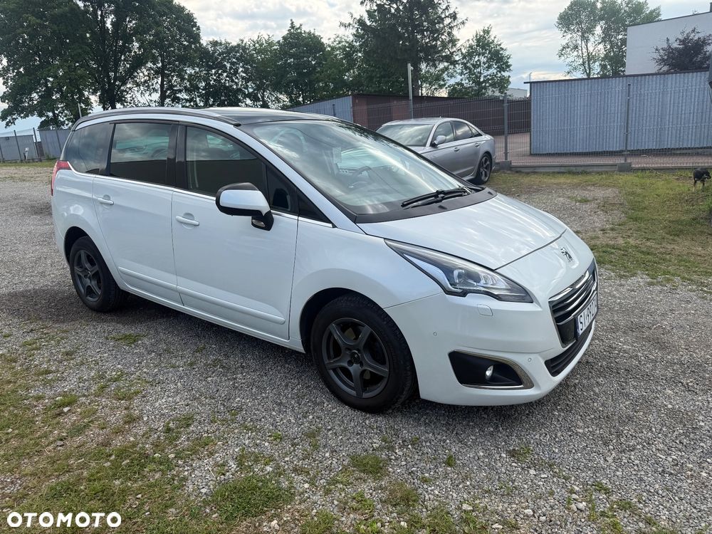 Peugeot 5008 - 8