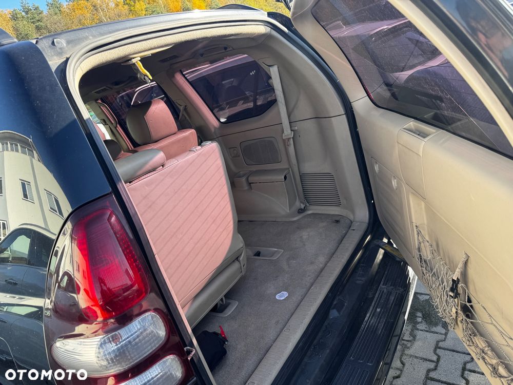 Toyota Land Cruiser - 6