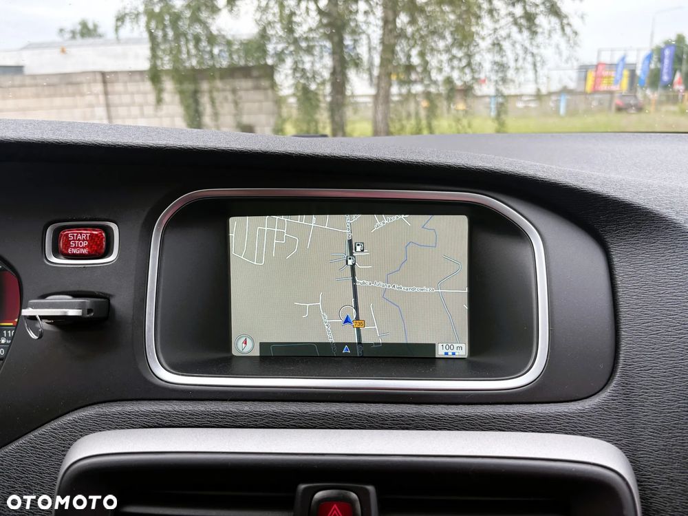 Volvo V40 D4 Drive-E R-Design Kinetic - 28