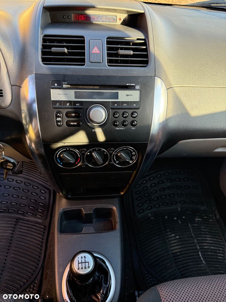 Suzuki SX4 1.9 DDiS DPF 4x2 Comfort - 14