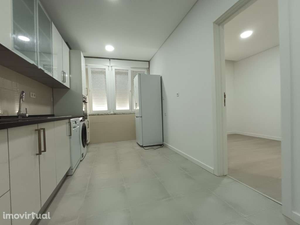 Apartamento T3 renovado no centro da Rinchoa - Grande imagem: 3/38
