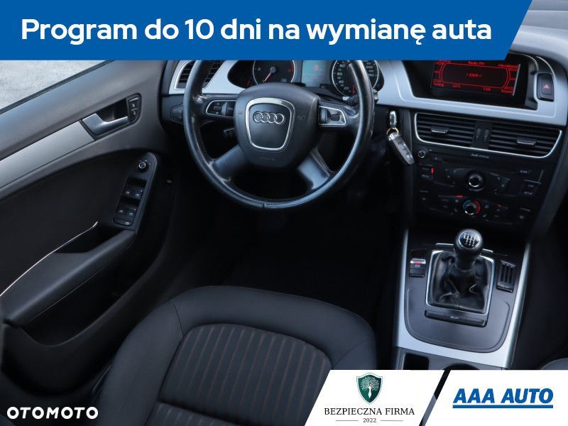 Audi A4 Limousine - 9