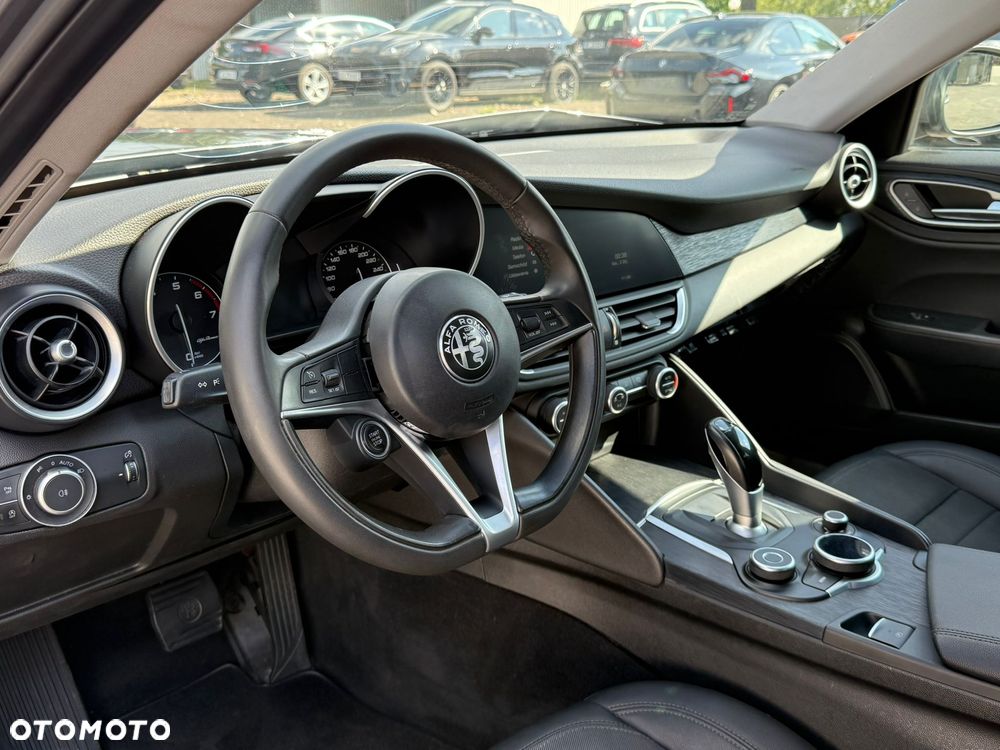 Alfa Romeo Giulia 2.0 Turbo Super - 14